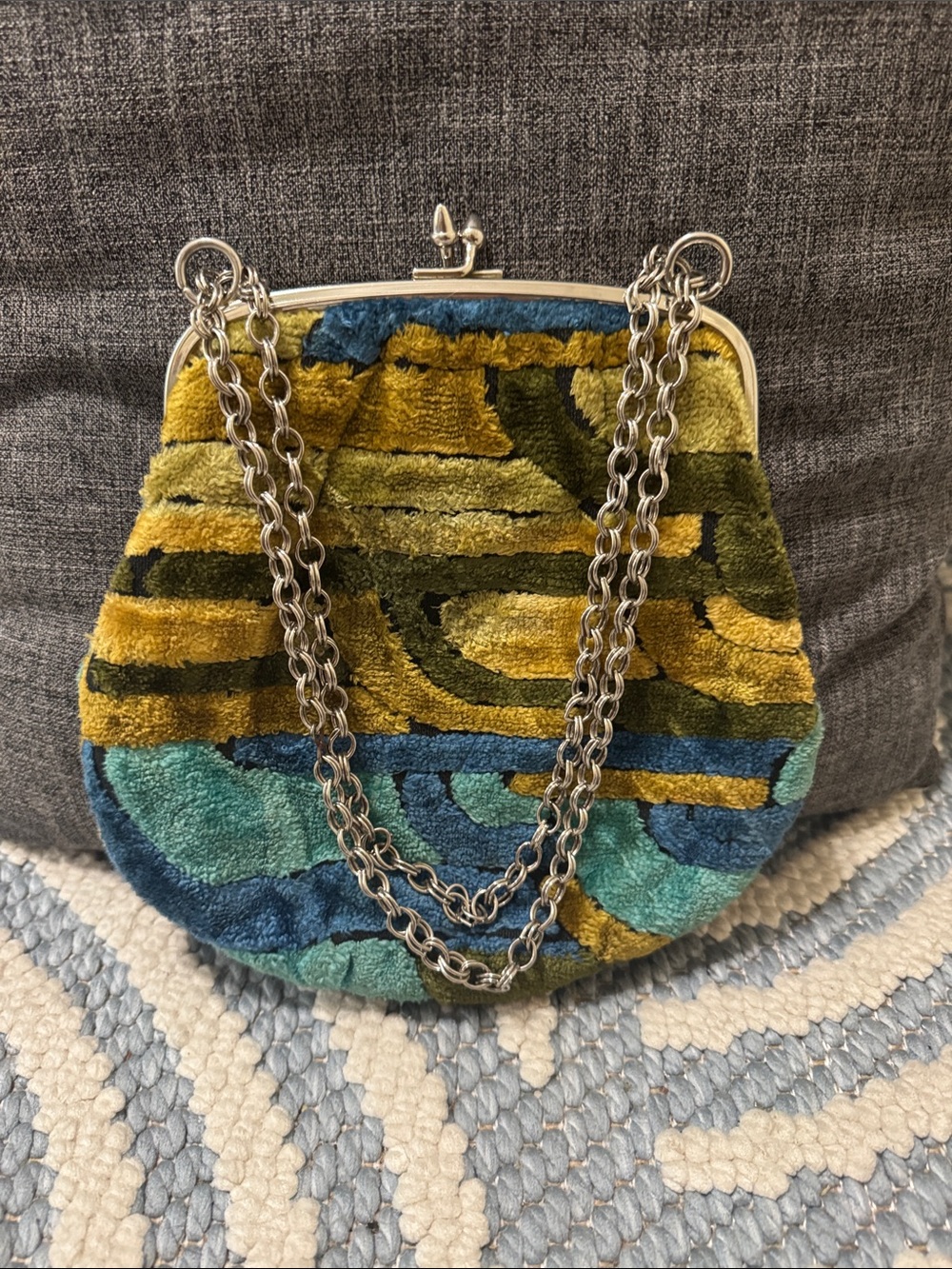 Vintage 60s Mod Chenille Carpet Bag Purse IRIS Frame